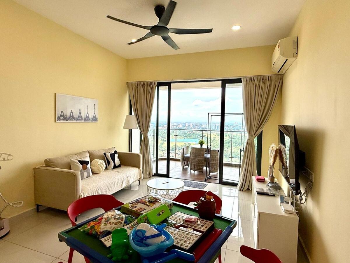 Amberside Jb View 3br3b 10pax Floor At Jb Pangsapuri