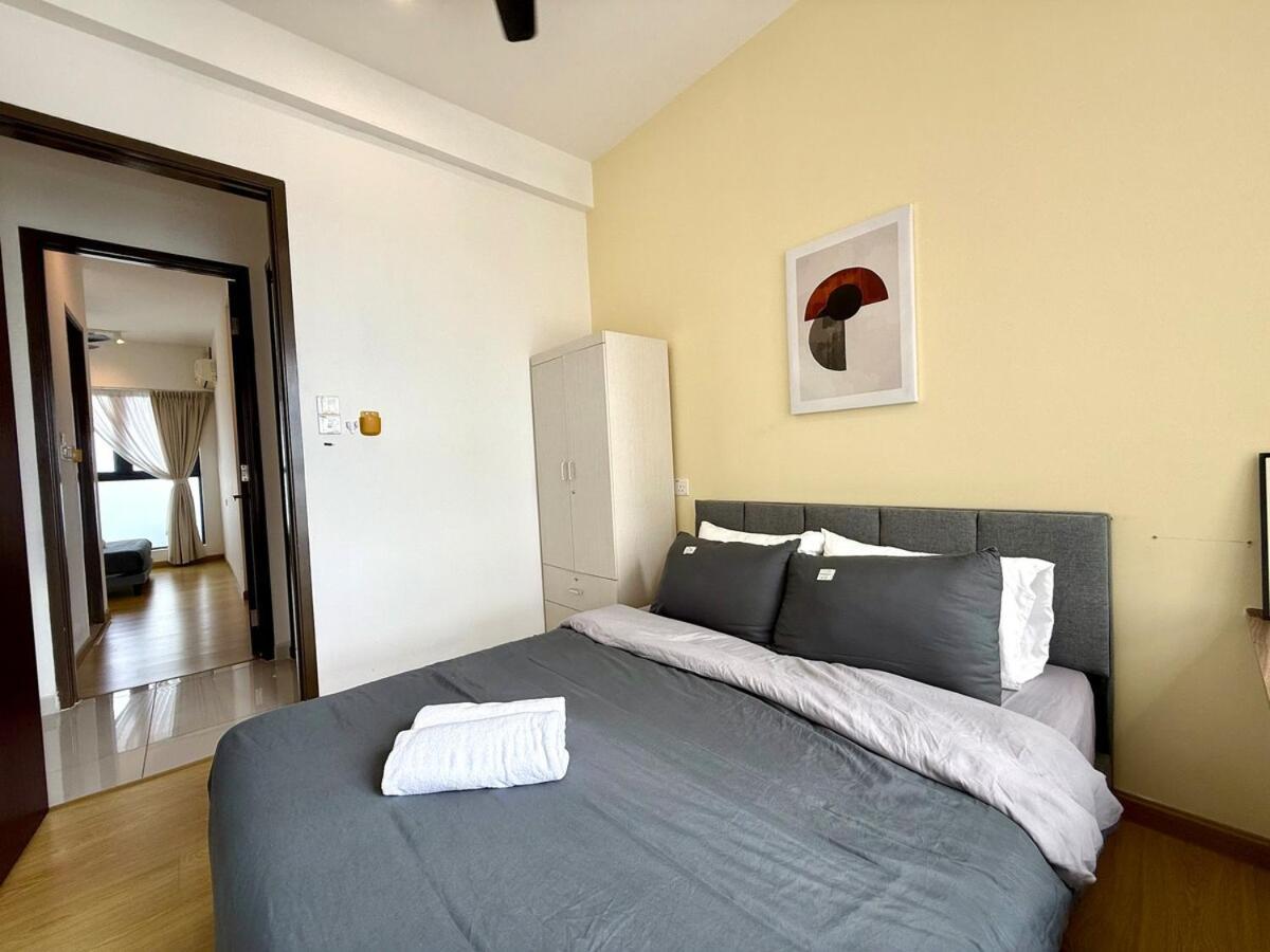 Amberside Jb View 3br3b 10pax Floor At Jb * Johor Bahru