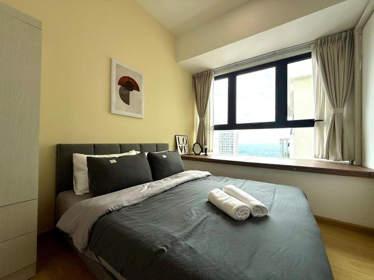 Amberside Jb View 3br3b 10pax Floor At Jb Johor Bahru