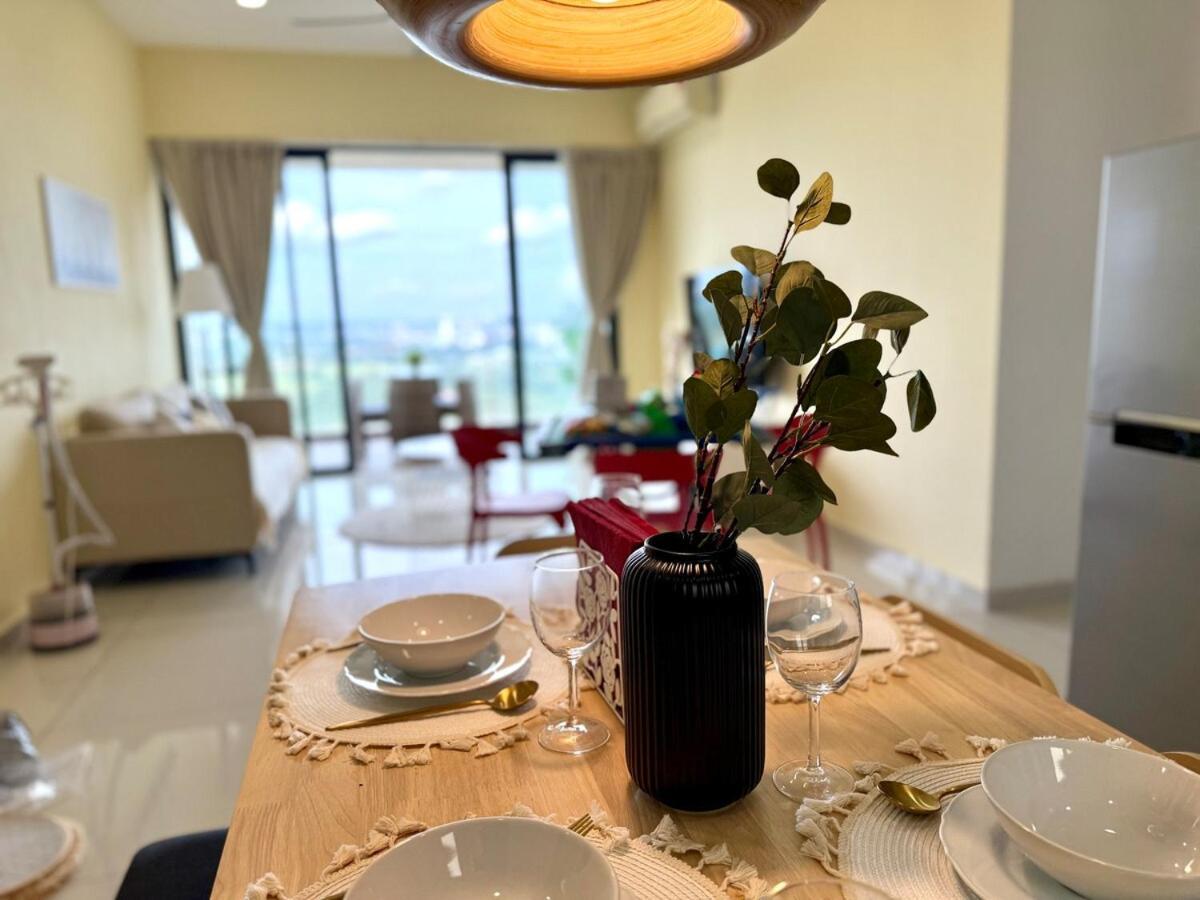 Amberside Jb View 3br3b 10pax Floor At Jb Johor Bahru